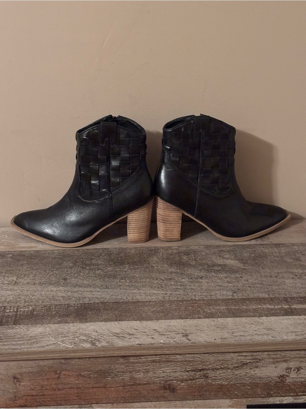 MATISSE DAWN WOVEN Black LEATHER WESTERN Ankle Booties with block heel size 8
